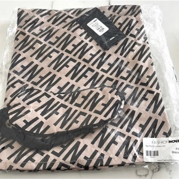 FASHION NOVA Pajama 3 Piece Set Satin Cami & Shorts Plus Size 3X fits 22/24 NWT - Picture 6 of 6